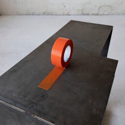 Fasadinė lipni juosta grublėtiems paviršiams – ypač tvirta