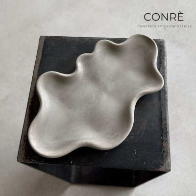 Betoninis padėklas FLOW Warm Ash, 29x18 cm | MR. CLAY