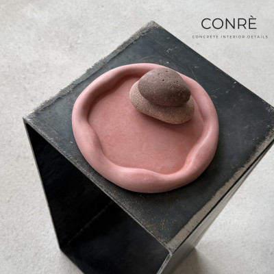 Betoninis padėklas POND Dusty Rose, 19x19,5 cm | MR. CLAY